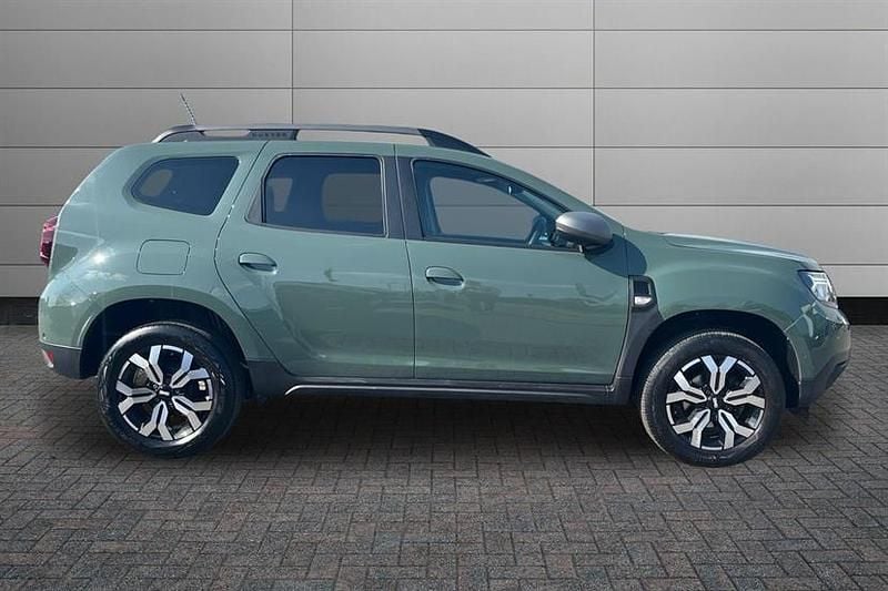 Second-hand Dacia Duster Journey 130 CP (95 kW) 2023 Dusty khaki SUV
