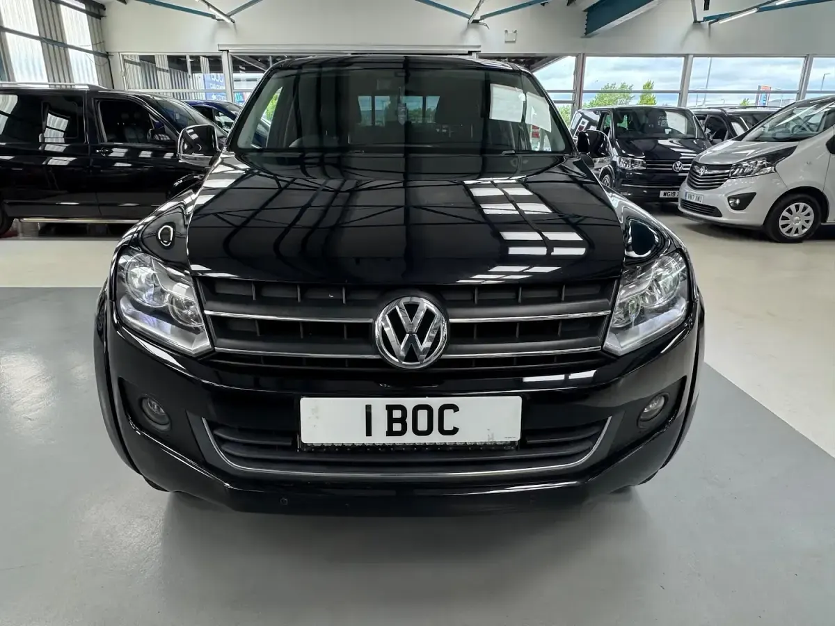 Used VW Amarok Highline 180 HP (132 kW) 2015 Black Pickup