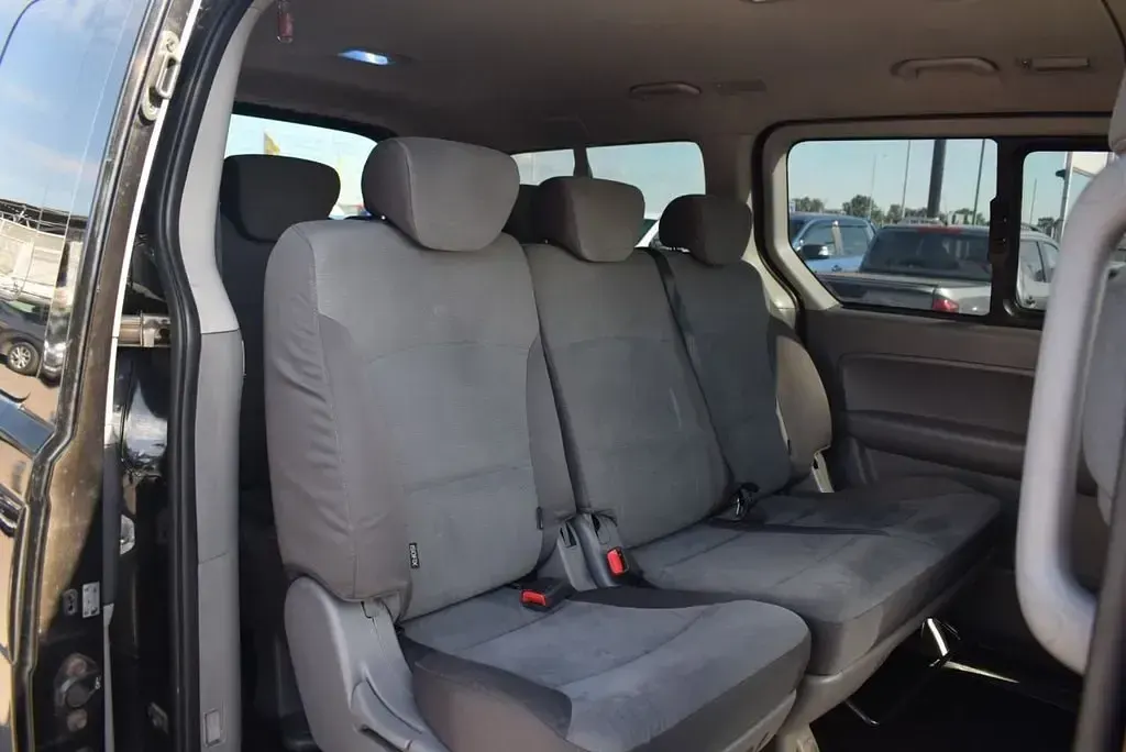 Usado Hyundai I800 SE 136 HP (100 kW) 2019 Preto Monovolume