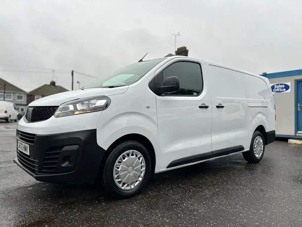 Używany Fiat Scudo 145 KM (106 kW) 2022 Biały Van
