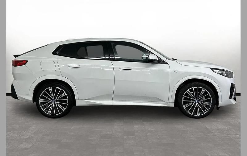 Used BMW iX2 M Sport 150 kW (204 HP) 2025 White SUV