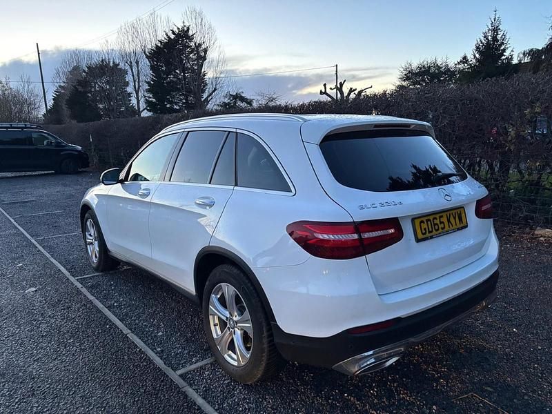 Used Mercedes GLC220 Premium Plus 170 HP (125 kW) 2015 White Estate