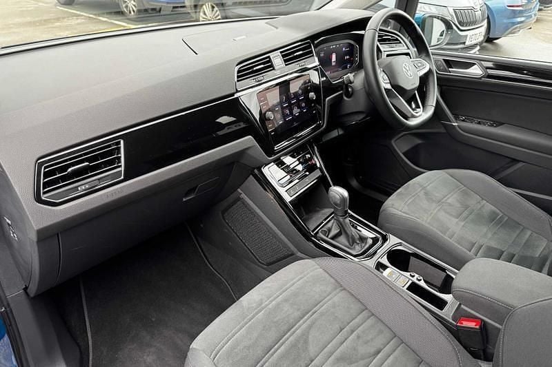 Used VW Touran SEL 2023 Caibbean blue MPV