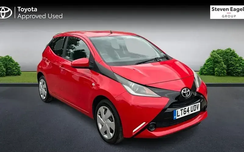 Used Toyota Aygo X-play 69 HP (50 kW) 2018 Hatchback