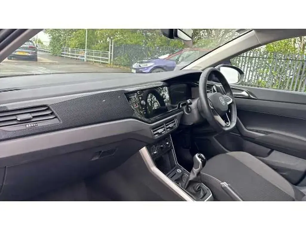 Used VW Taigo Match 95 HP (69 kW) 2025 Grey SUV