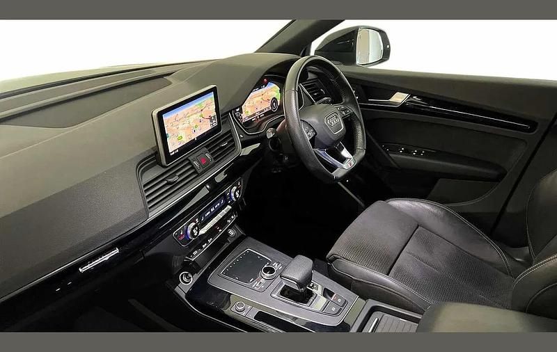 Used Audi Q5 Black Edition 241 HP (177 kW) 2020 White SUV