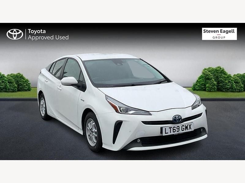 Used Toyota Prius Business Edition 122 HP (89 kW) 2019 White Hatchback