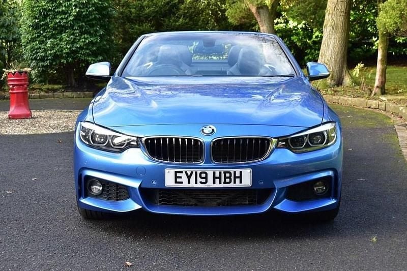 Usado BMW 420 M Sport 190 HP (139 kW) 2019 Azul Cabrios