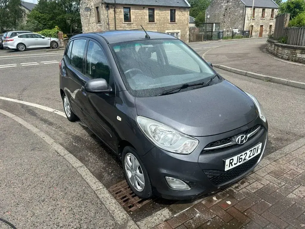 Used Hyundai i10 Active 85 HP (62 kW) 2012 Grey Hatchback