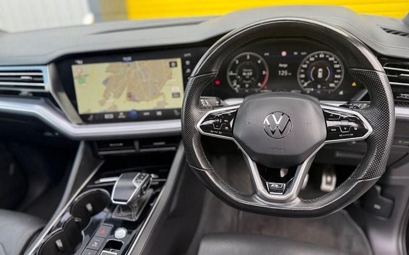 Used VW Touareg Black Edition 286 HP (210 kW) 2021 Black SUV