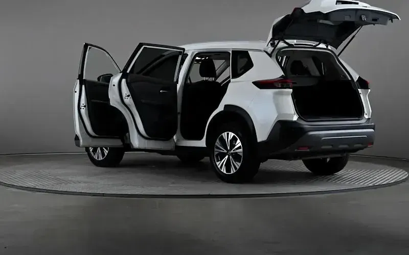 Used Nissan X-Trail N-Connecta 163 HP (119 kW) 2024 White SUV