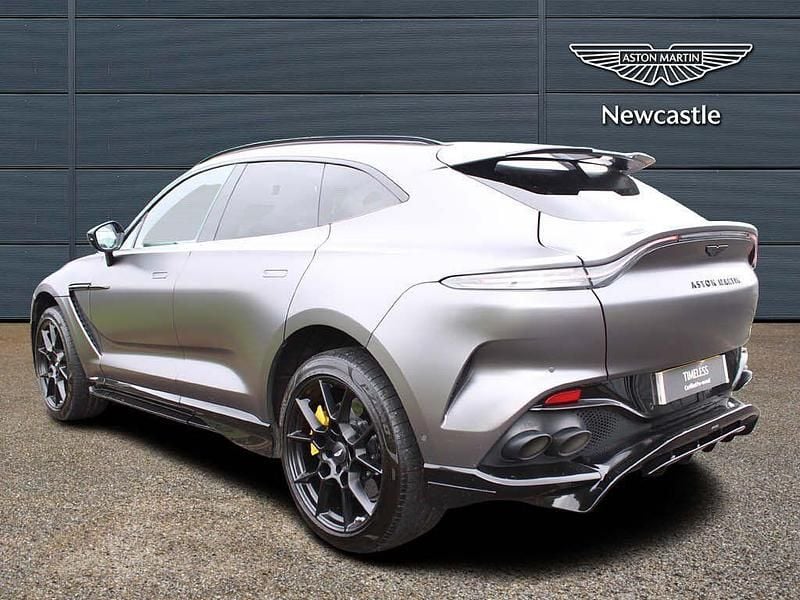 Used Aston Martin DBX 707 HP (519 kW) 2022 Red SUV