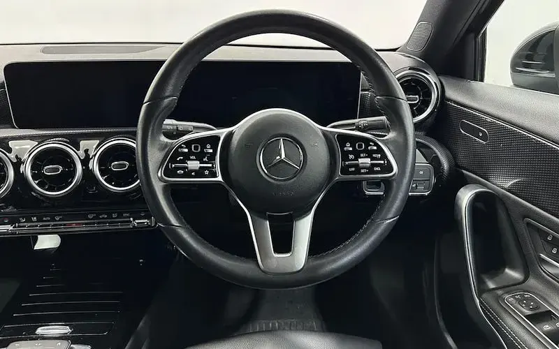 Used Mercedes A180 Executive 116 HP (85 kW) 2018 Black Hatchback