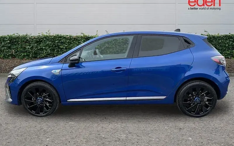 Used Renault Clio Esprit Alpine 90 HP (66 kW) 2025 Red Hatchback
