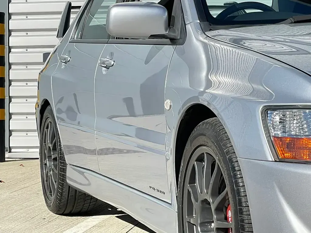 Used Mitsubishi Lancer Evolution 500 HP (367 kW) 2005 Silver Sedan