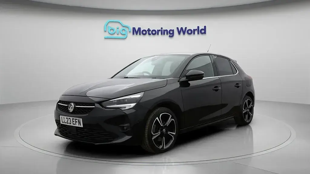 Second-hand Vauxhall Corsa Ultimate 130 CP (95 kW) 2023 Negru Hatchback