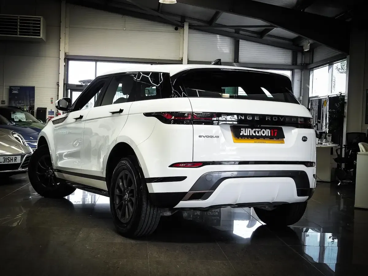 Used Land Rover Range Rover evoque R-Dynamic 150 HP (110 kW) 2020 White SUV