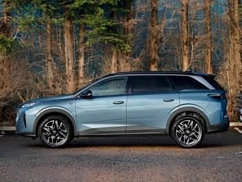 New Peugeot 5008 GTi 145 HP (106 kW) 2025 Metallic  ingaro blue SUV