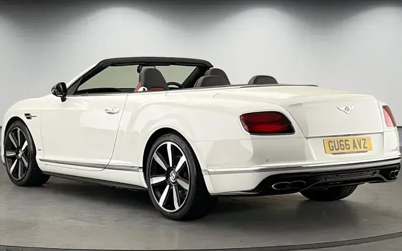 Used Bentley Continental GT Convertible Mulliner 529 HP (389 kW) 2016 White Cabriolet