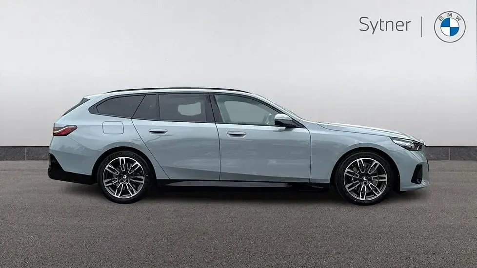 Used BMW 530e M Sport 295 HP (216 kW) 2026 Grey Estate