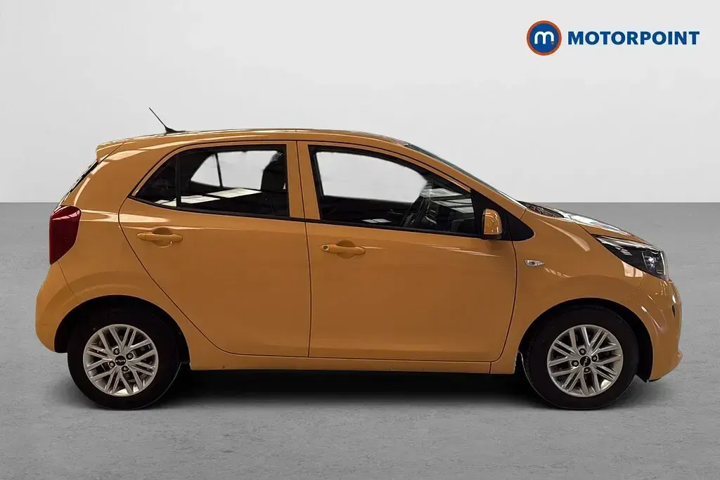 Used Kia Picanto 67 HP (49 kW) 2023 Yellow Hatchback