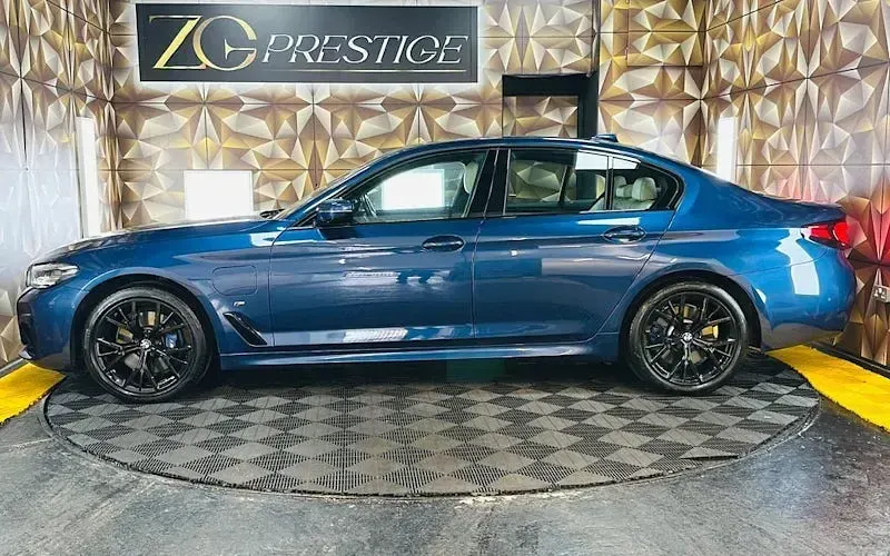 Used BMW 530e M Sport 292 HP (214 kW) 2021 Blue Sedan