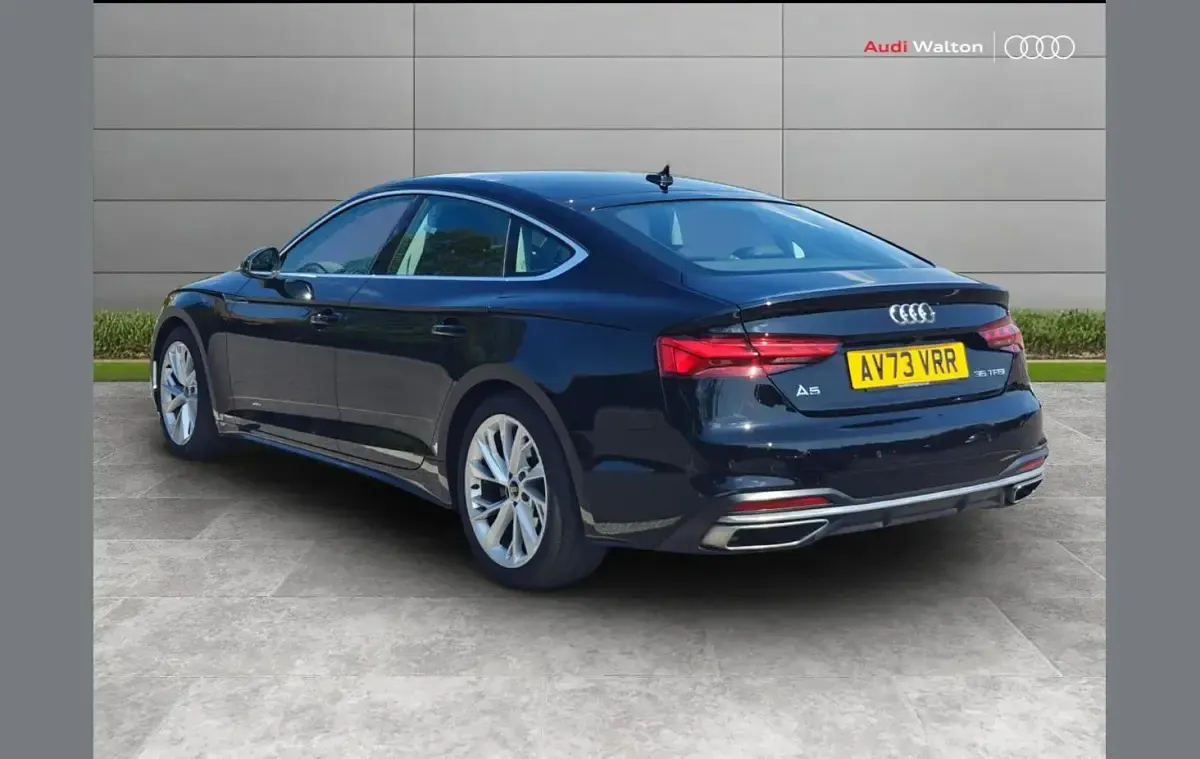 Second-hand Audi A5 Sport 147 CP (108 kW) 2023 Negru Coupe