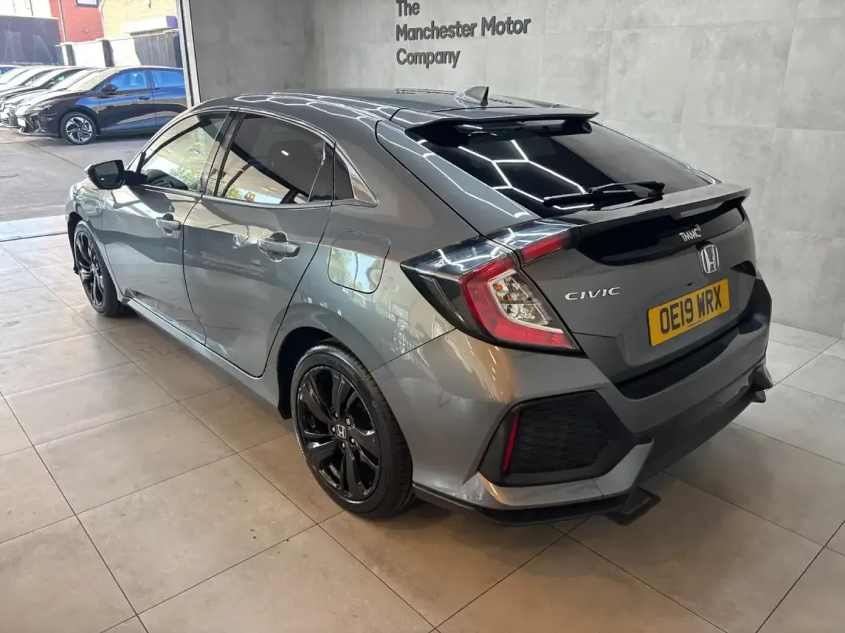 Używany Honda Civic SR 126 KM (92 kW) 2019 Szary Hatchback