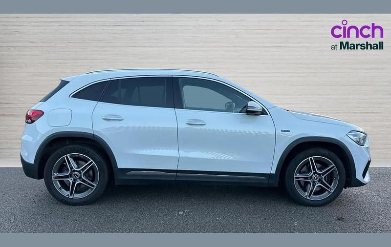 Used Mercedes GLA250 Premium 214 HP (157 kW) 2021 White SUV