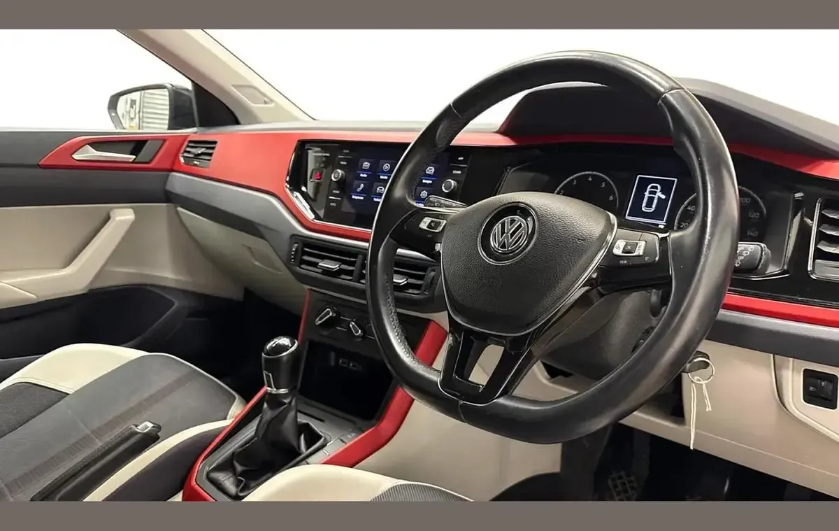 Used VW Polo Beats 94 HP (69 kW) 2019 Silver Hatchback