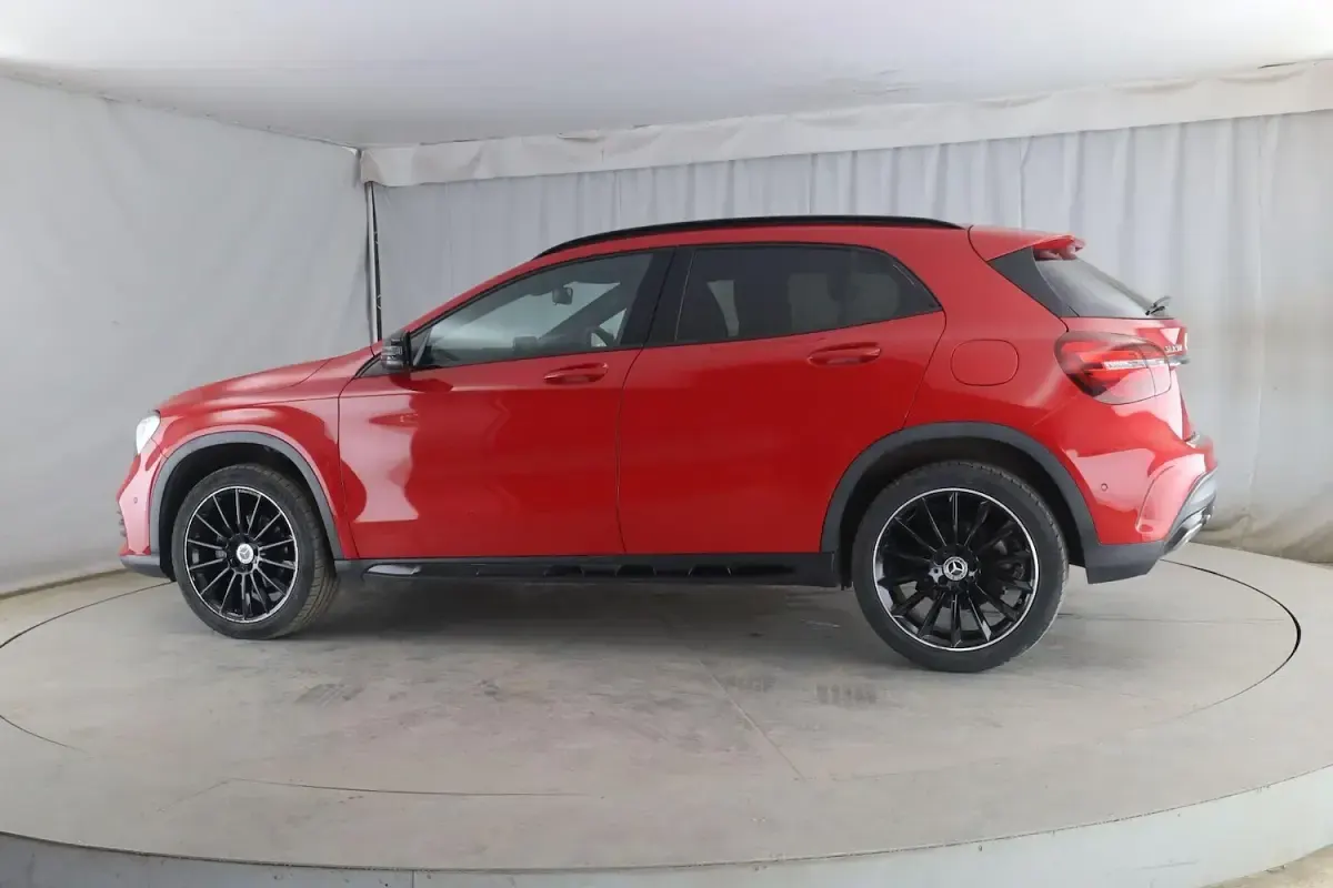 Used Mercedes GLA180 AMG line 122 HP (89 kW) 2020 Red SUV