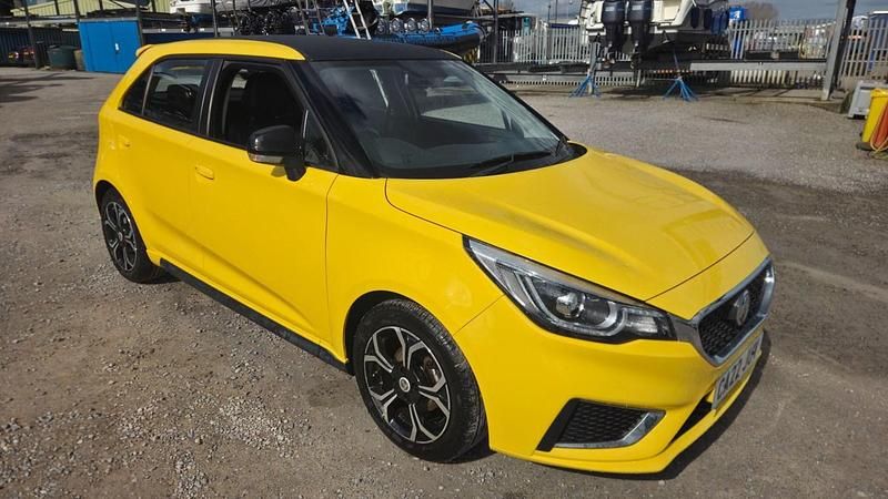 Used MG MG3 Exclusive 106 HP (77 kW) 2022 Yellow Hatchback