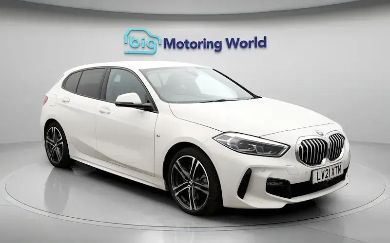 Used BMW 120 M Sport 190 HP (139 kW) 2021 White Hatchback