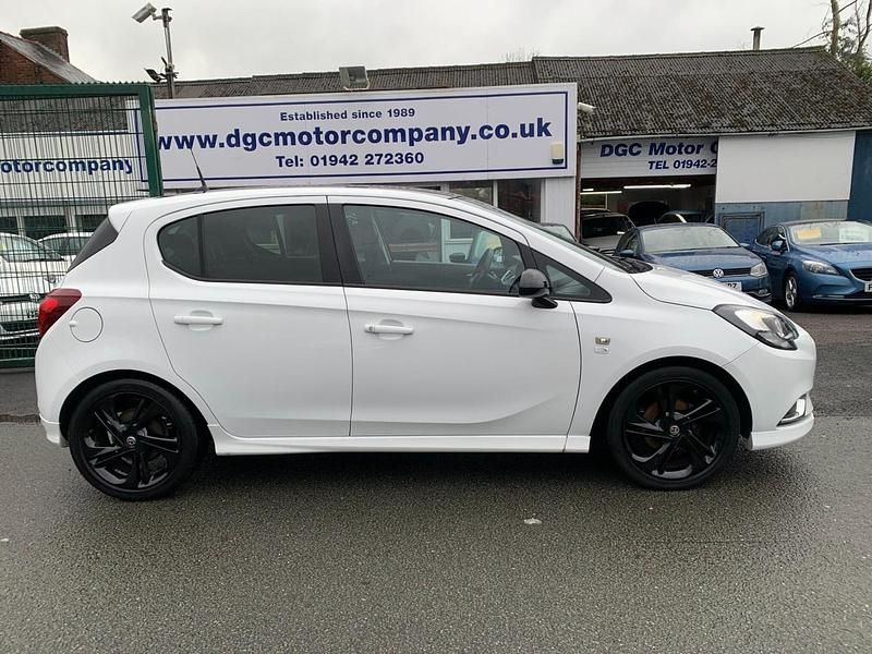 Used Vauxhall Corsa Edition 2015 White Hatchback