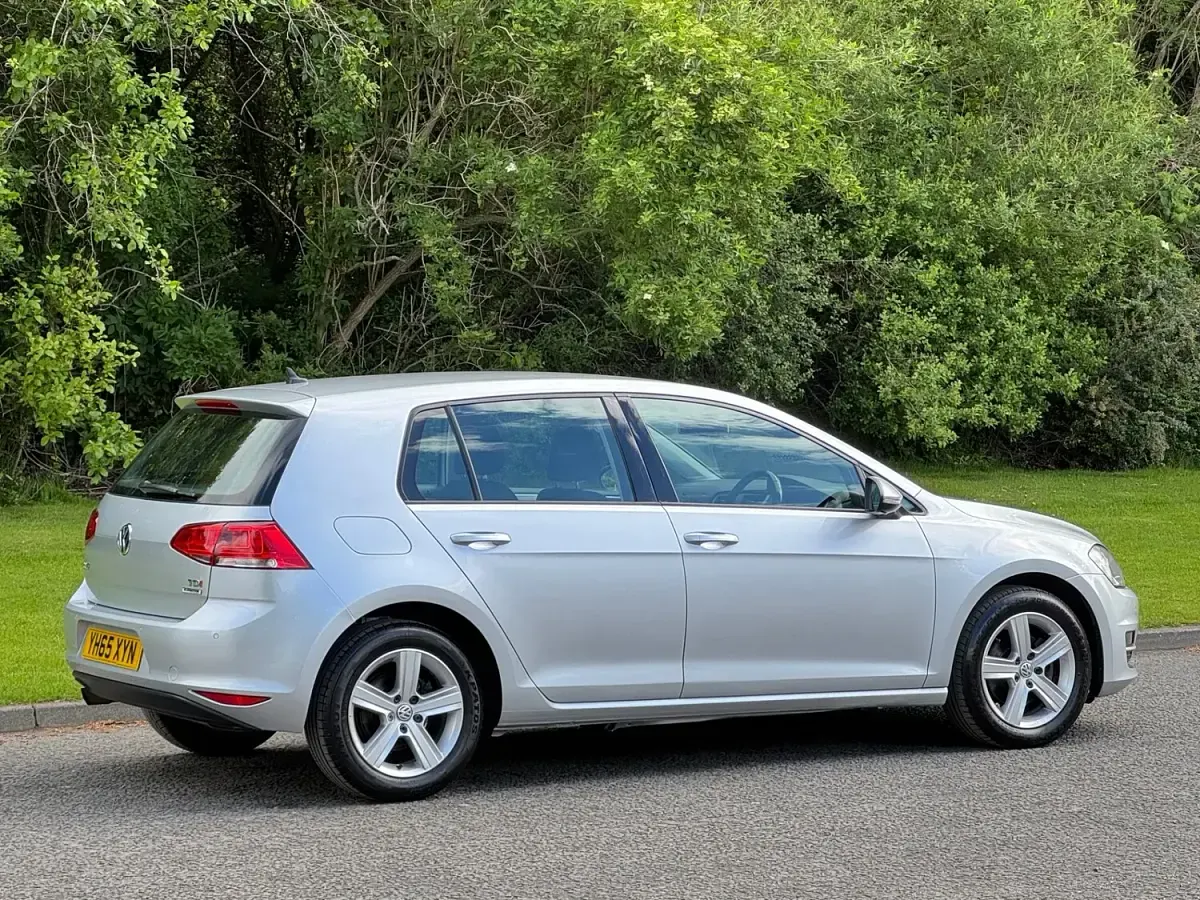 Used VW Golf VII Match 110 HP (80 kW) 2015 Silver metallic Hatchback