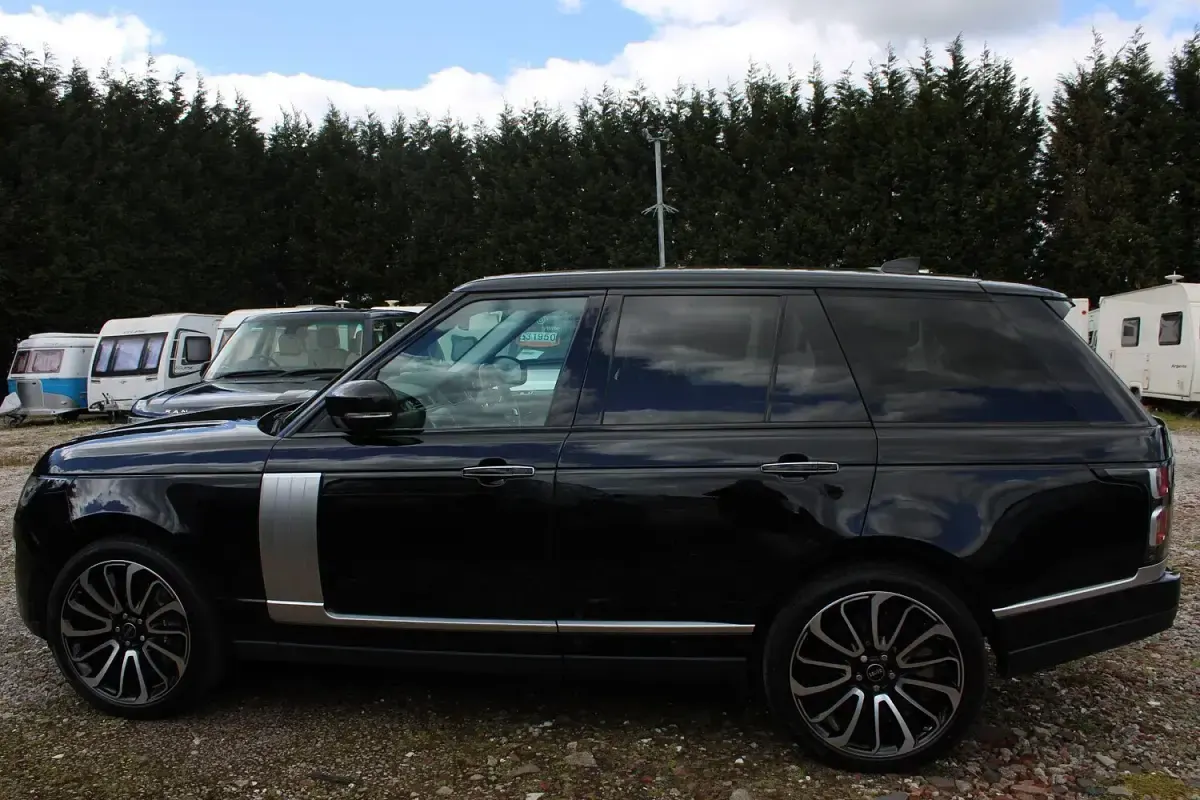 Used Land Rover Range Rover Autobiography 339 HP (249 kW) 2018 Black SUV