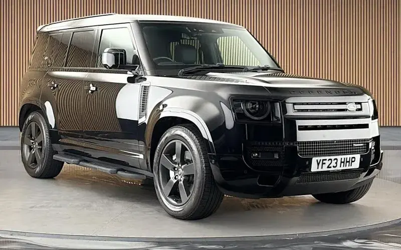 Used Land Rover Defender HSE Dynamic 300 HP (220 kW) 2023 SUV