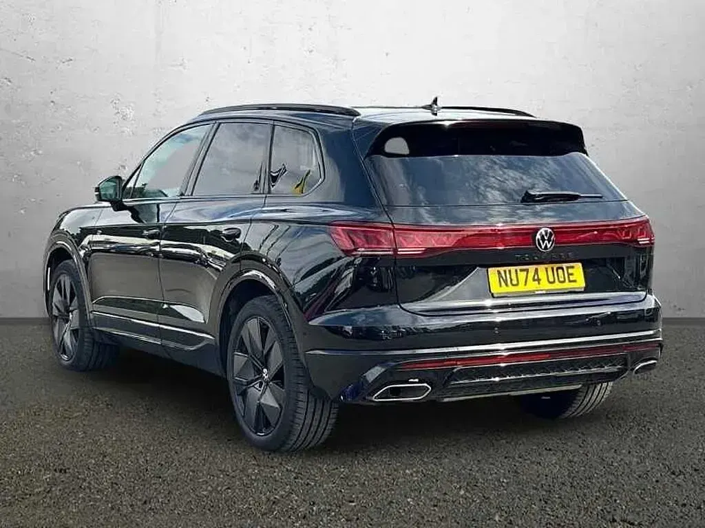 Used VW Touareg Black Edition 286 HP (210 kW) 2024 Black SUV