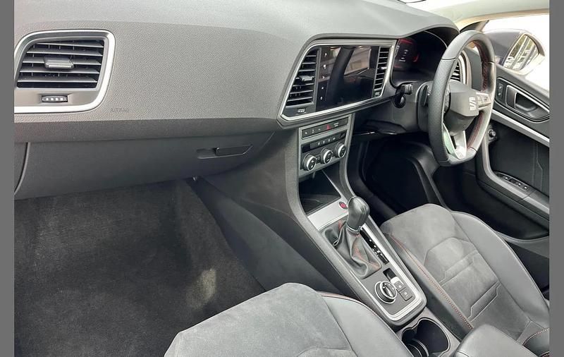 Używany Seat Ateca FR 150 KM (110 kW) 2024 Niebieski SUV
