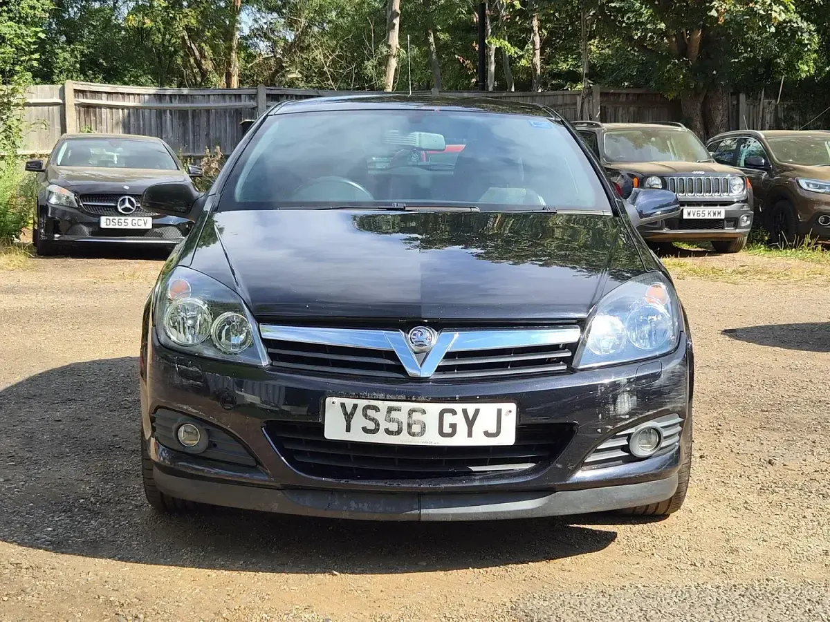 Used Vauxhall Astra Sport 103 HP (75 kW) 2007 Black Hatchback