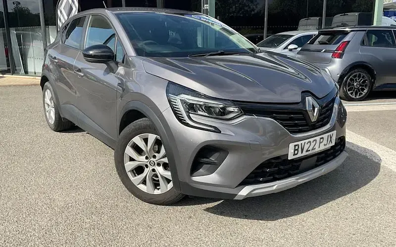 Używany Renault Captur Iconic 91 KM (66 kW) 2022 SUV