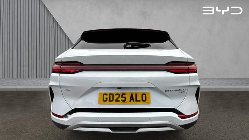 Used BYD Seal U Design 324 HP (238 kW) 2025 Metallic  snow white SUV