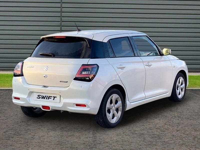 Used Suzuki Swift 82 HP (60 kW) 2025 White Hatchback
