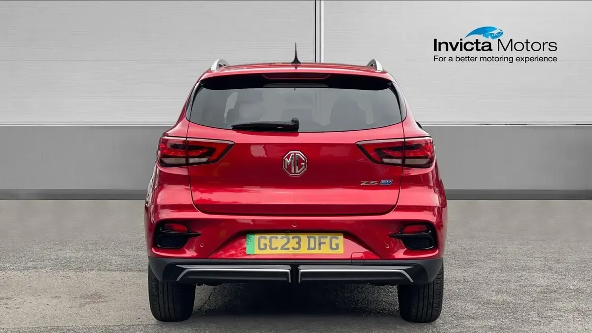 Used MG ZS Trophy 130 kW (177 HP) 2023 Red SUV