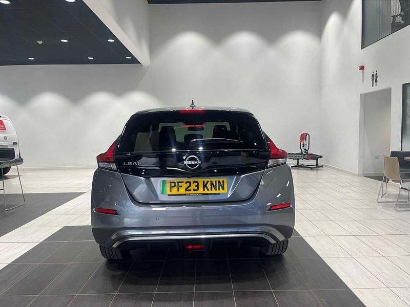 Used Nissan Leaf N-Connecta 110 kW (150 HP) 2023 Grey Hatchback