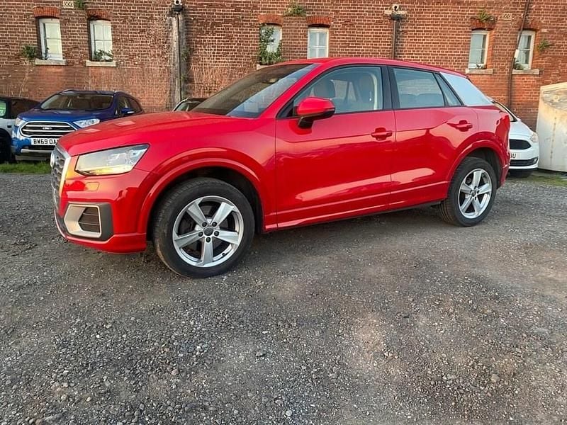 Used Audi Q2 Sport 116 HP (85 kW) 2017 Red SUV