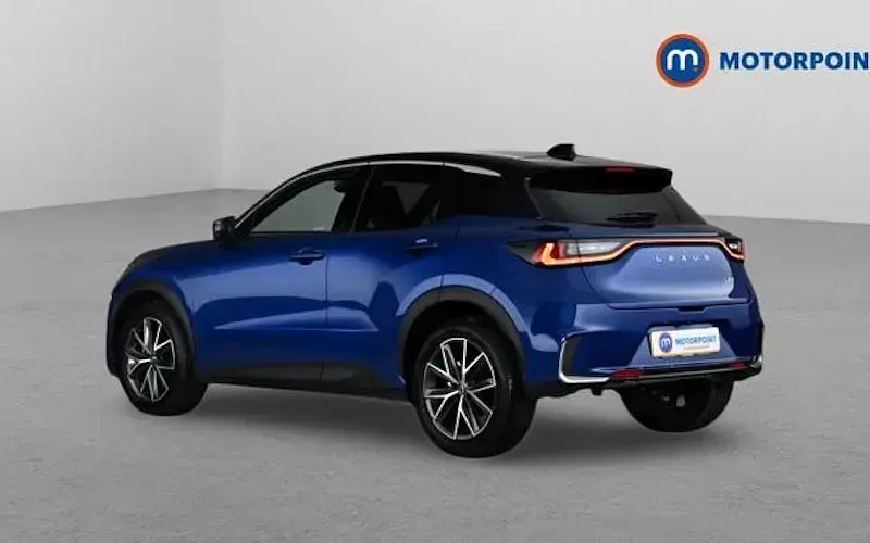 Used Lexus LBX 136 HP (100 kW) 2025 Blue/black SUV