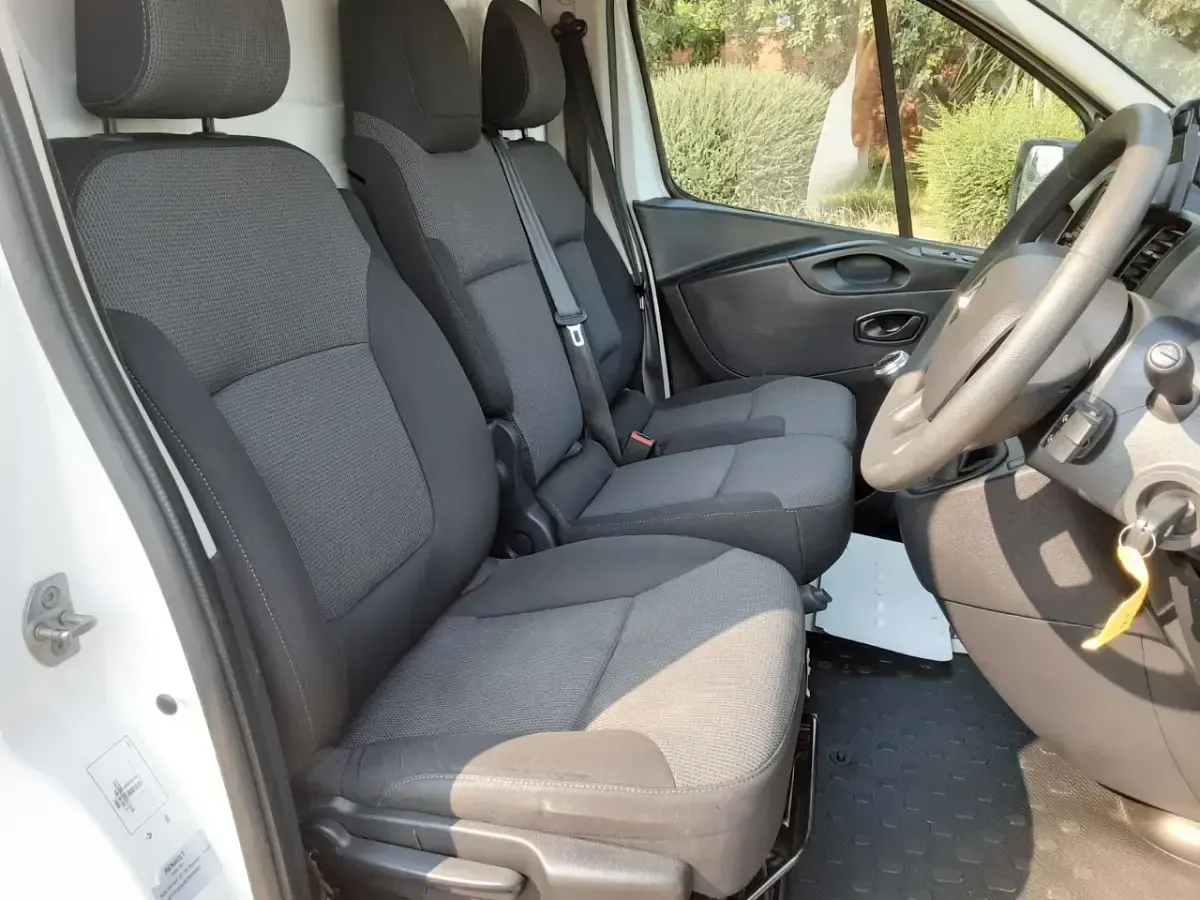 Used Renault Trafic Business 2021 White MPV