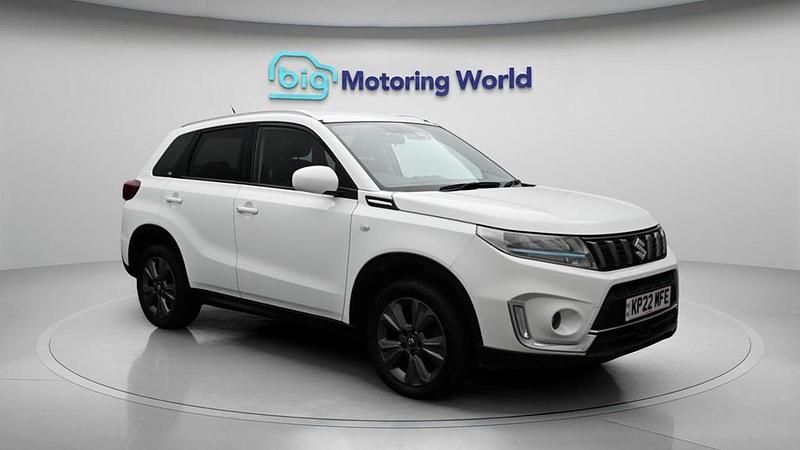 Used Suzuki Vitara SZ-T 129 HP (94 kW) 2022 White SUV