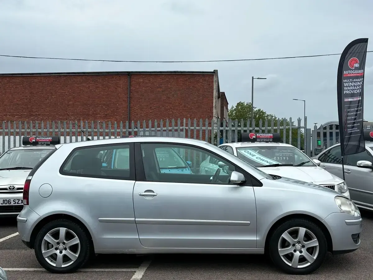 Used VW Polo Match 70 HP (51 kW) 2009 Silver Hatchback